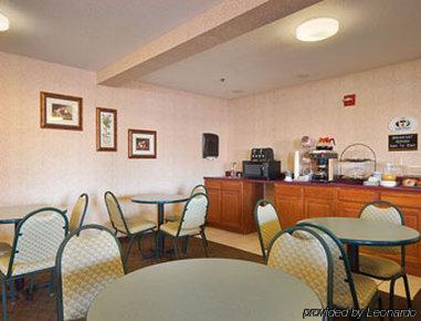 Super 8 By Wyndham Yorkville Restaurang bild